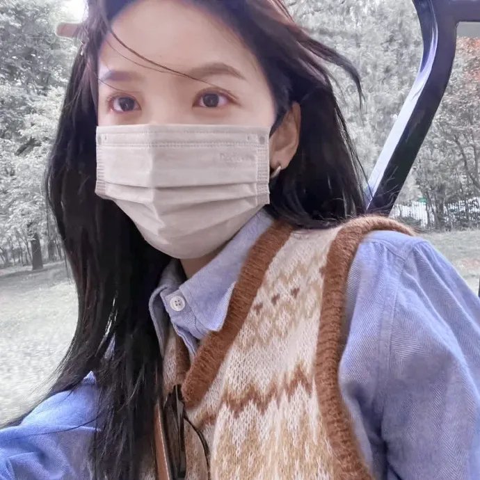 驼背人与舞女